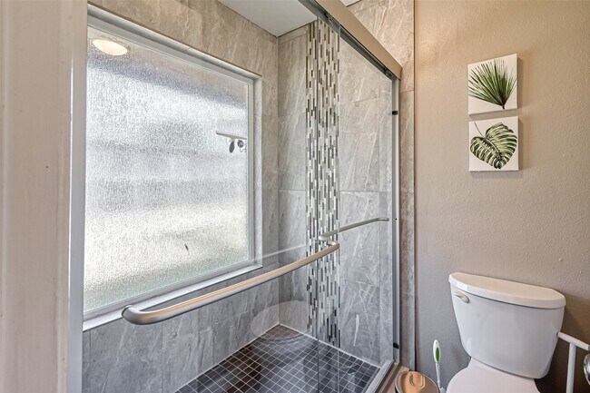 Photo - 2215 Fort Laramie Dr