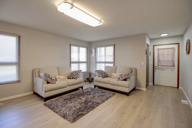 Photo - 1741 Tufts Ct