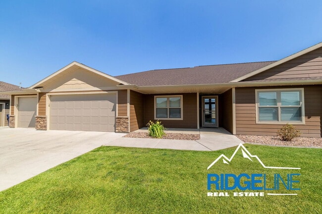 Photo - 109 Choteau Ave NE
