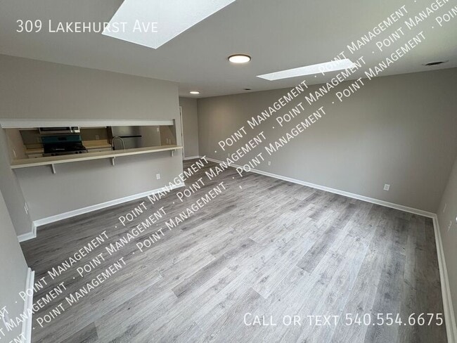 Photo - 309 Lakehurst Ave