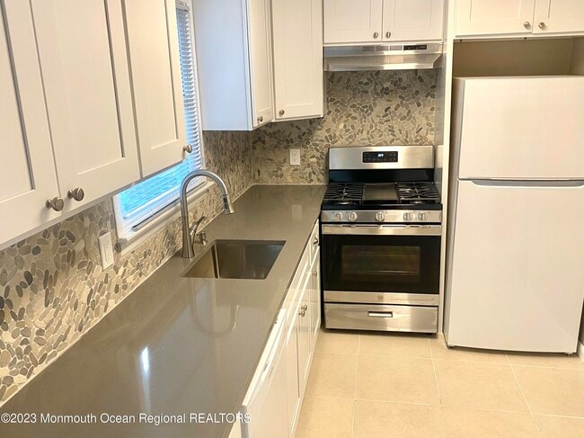 Photo - 1406 Treeneedle Rd