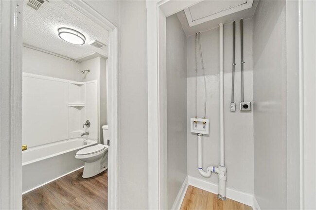 Photo - 1092 Osborne St SW Unidad 1092