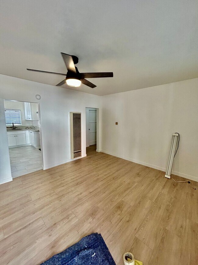 Photo - 2 Bed | 1. Bath – Private Front Yard Unit #4351