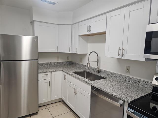 Photo - 200 E Denton Dr