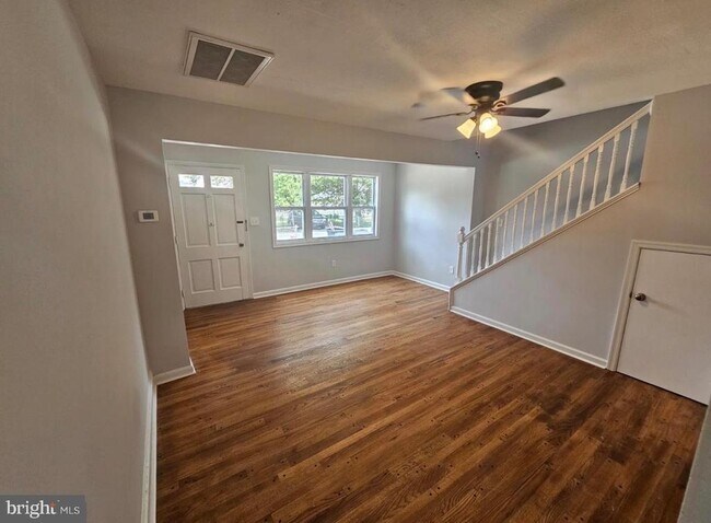 Photo - 2811 Lime St