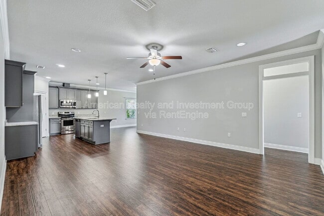 Photo - 2381 Belmont Dr