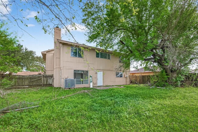 Beechbend Drive, Missouri City, TX 77489 - 4 BR 2.5 BA single-family home