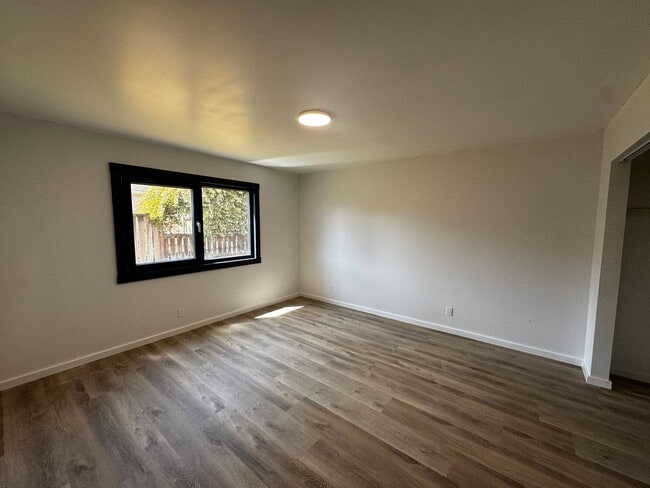 Photo - 491 4th St Unit 491 4th #A [PRM: Renee]