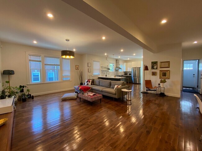 Photo - 28 Schuyler St Unit 1