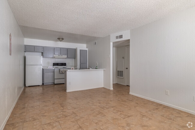 1BR, 1BA - 700SF - Living Room