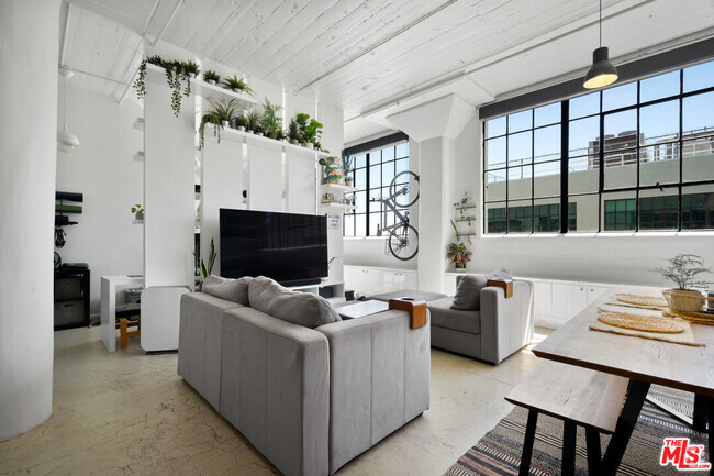 Building Photo - 420 San Pedro St Unit 617 Rental
