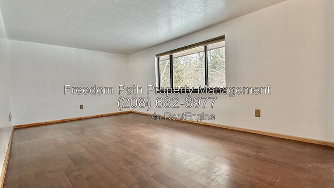 1142 W Elmira Rd