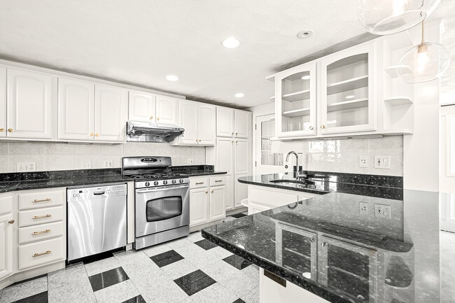Photo - 11 Garrison Rd