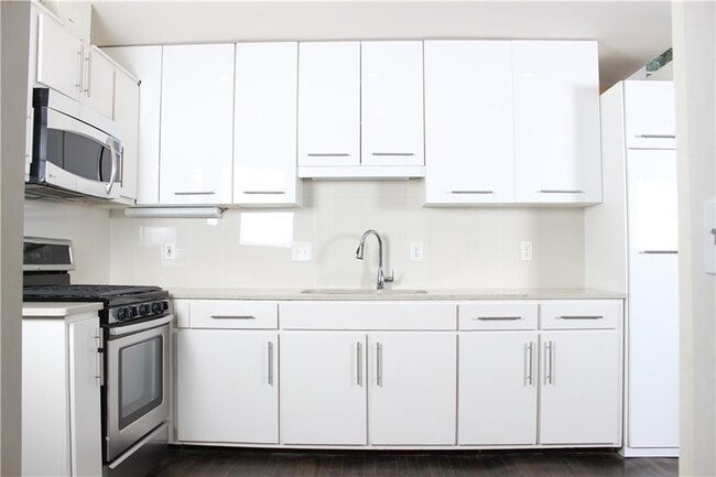 Photo - 1124 Center St NW