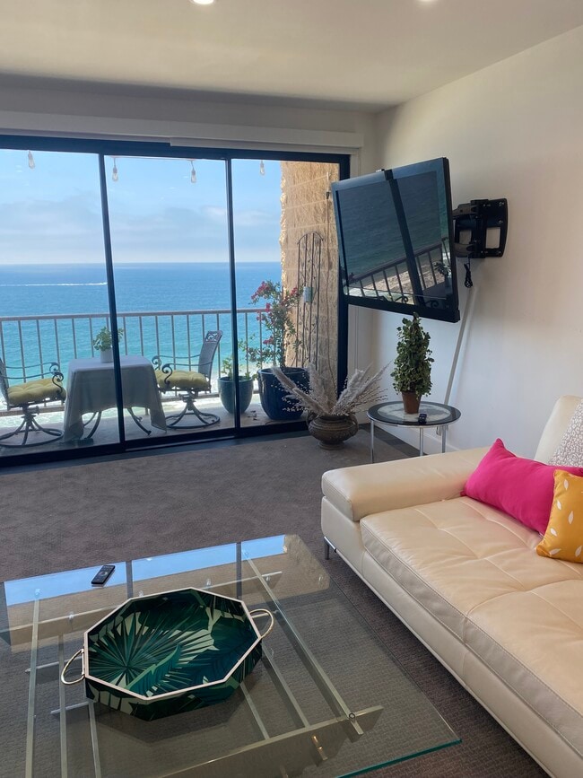 Photo - 727 Esplanade Unidad 304