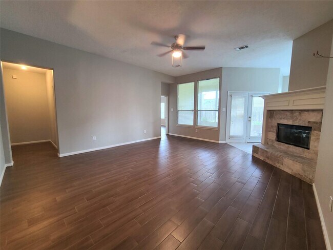 18818 Harbor Key Cir