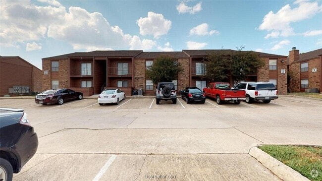 Building Photo - 904 University Oaks Blvd Unit 26 Rental