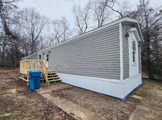 Photo - 100 Deerwood Park