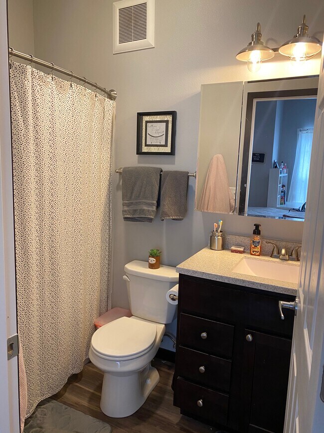 Photo - 623 S Lucas St