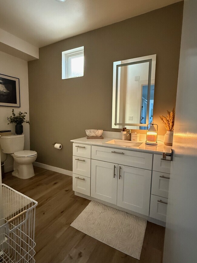 2 bed 2 bath with Island and Office
