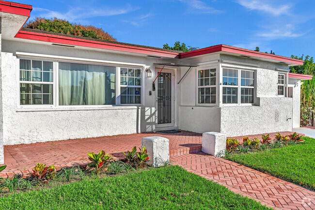 Building Photo - 301 Gulfstream Dr Rental