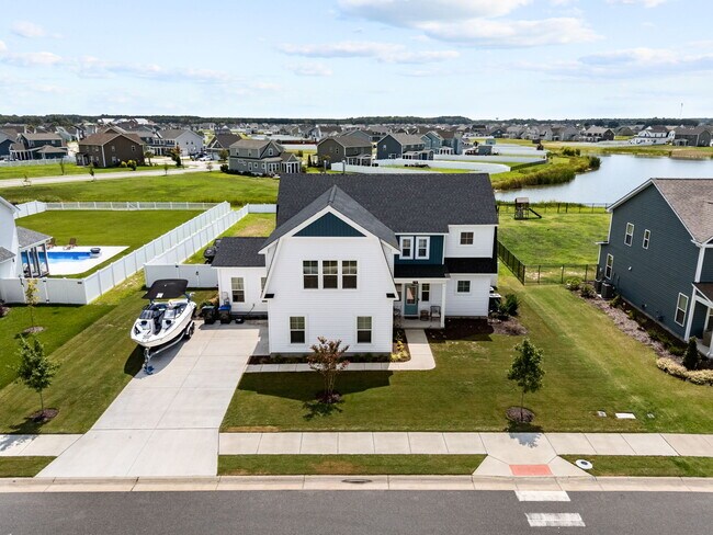 Photo - 105 Farmridge Wy