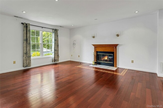 Photo - 5801 Applewood Cir