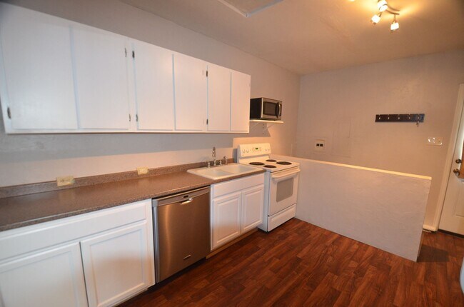 43 Red Feather Rd