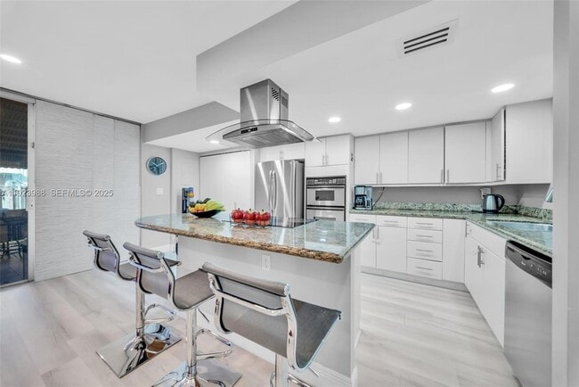 Photo - 707 NE 27th Ave