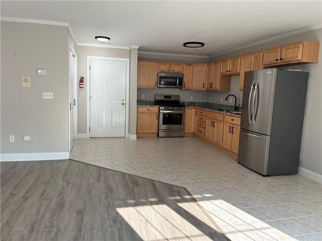 Photo - 483 N Broadway Unit 3b