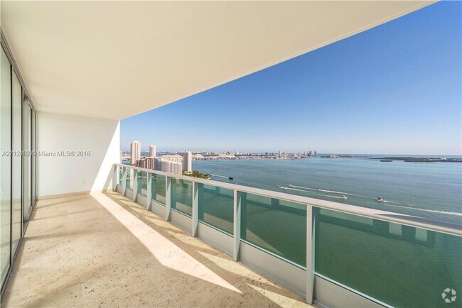 Building Photo - 1331 Brickell Bay Dr Unit 3205 Rental