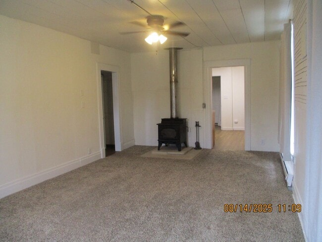 Photo - 621 Monroe St