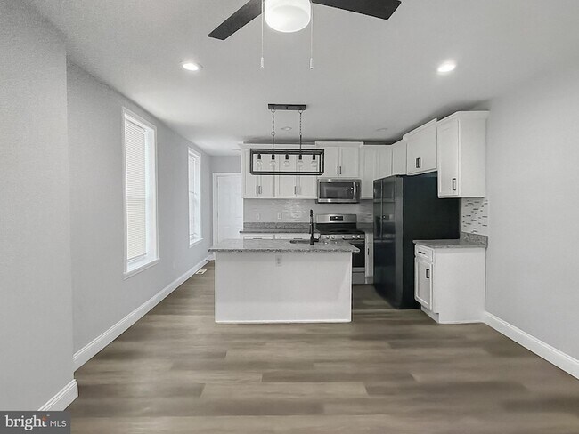 Photo - 733 N Linwood Ave