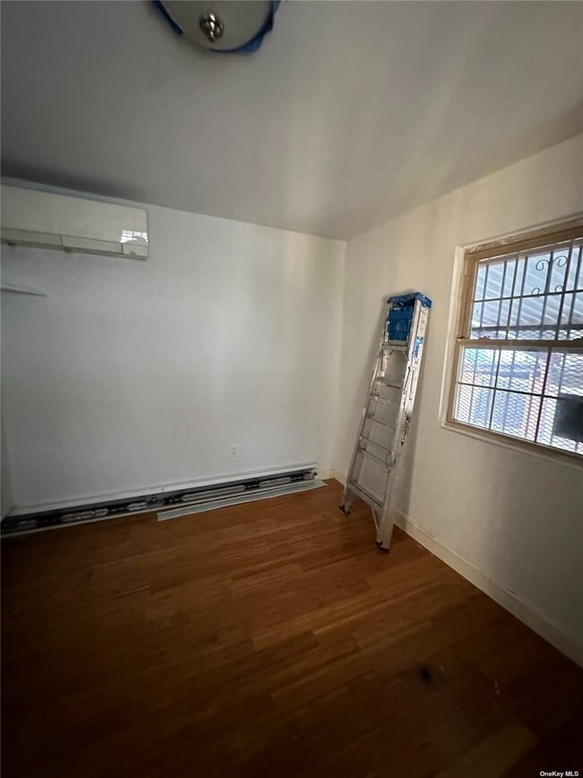 Photo - 120-02 153rd St