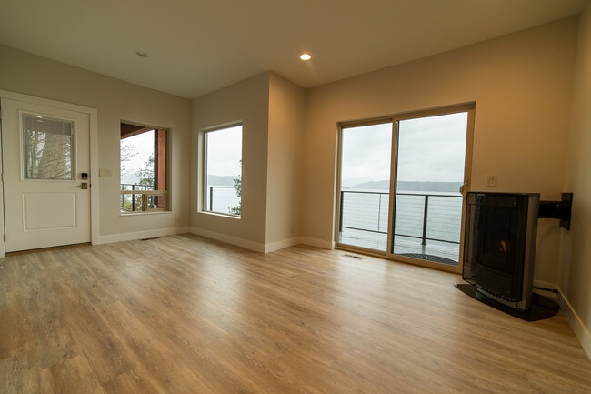 Photo - 2296 S Silver Beach Rd Unit 2296 S Silver Beach Rd