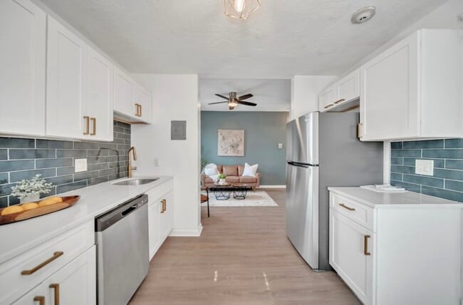 Building Photo - 29 Irving St Unit 1 Rental