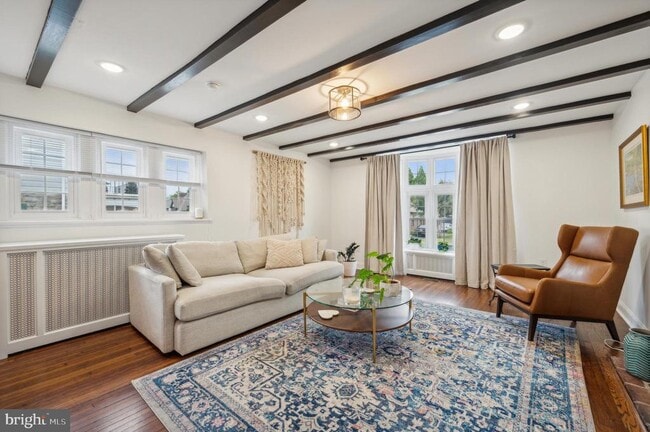 Photo - 504 Gainsboro Rd