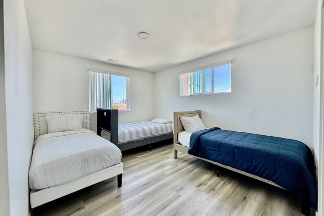 Building Photo - 217 E 29th St