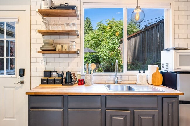 Photo - 8725 29th Ave NW Unidad ID1035884P