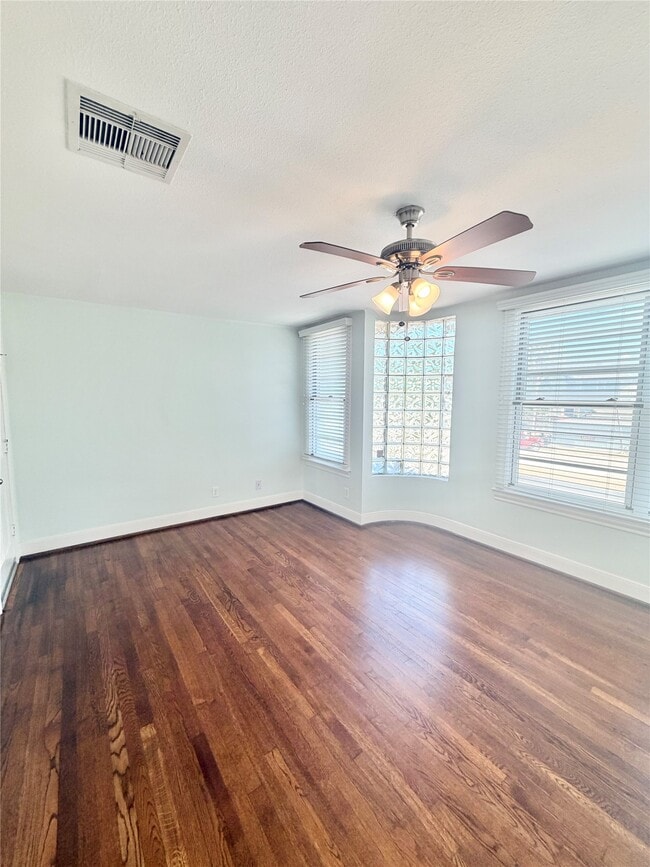Photo - 1417 23rd Street Rear Unit 10