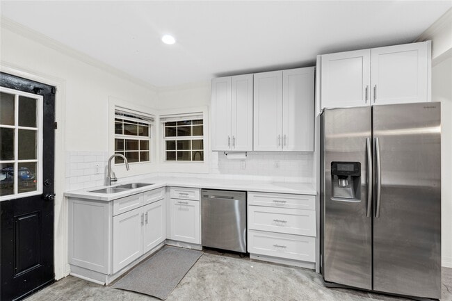 Photo - 3714 Eagle St