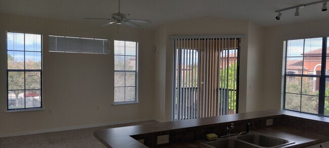 Serenata - 307 - Serenata - 307 Unidad 307