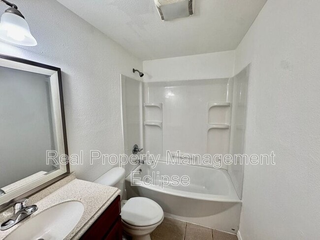 Photo - 1701 Sturgus Ave S Unit 1
