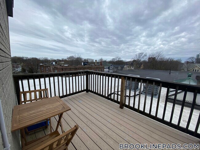 Photo - 69 Babcock St Unit 5