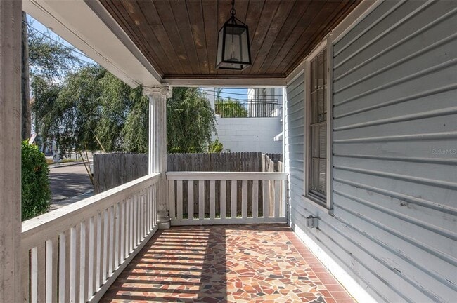 Photo - 906 E 11th Ave