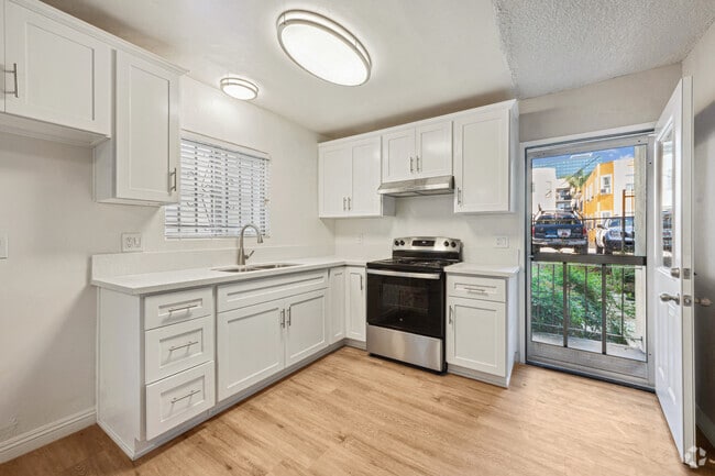 1BR, 1BA - 650SF