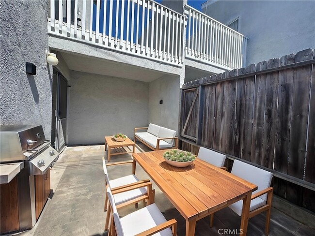 Photo - 7892 Newman Ave