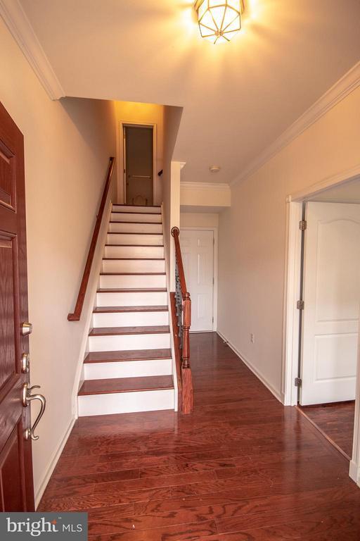 Photo - 23119 Sunbury St