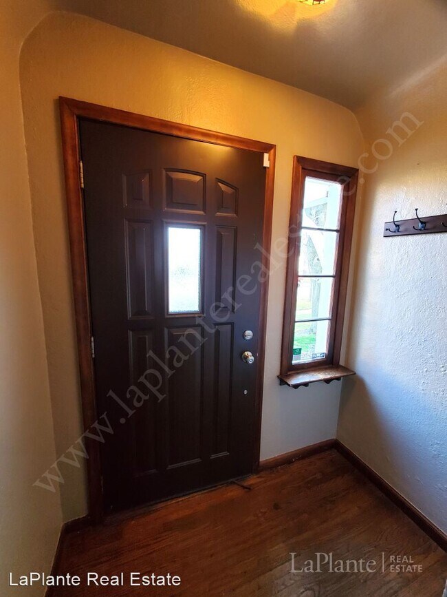 Photo - 3 br, 2 bath House - 3905 Bellevue Rd.