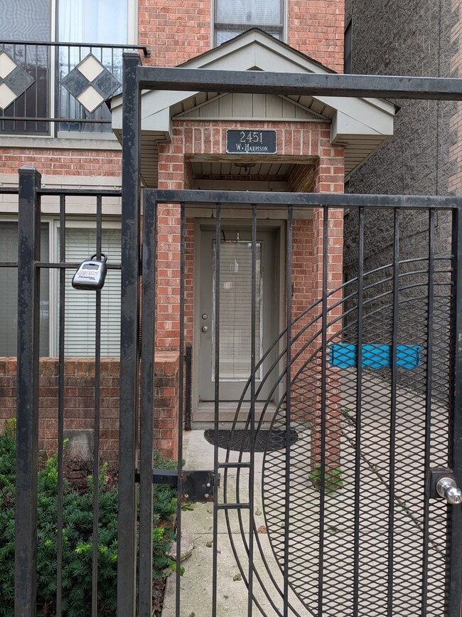 Photo - 2451 W Harrison St